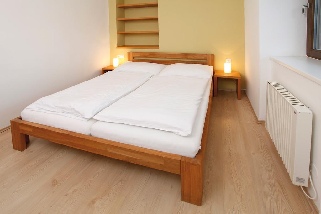 Apartman Stara Skola Vysoké nad Jizerou Oda fotoğraf