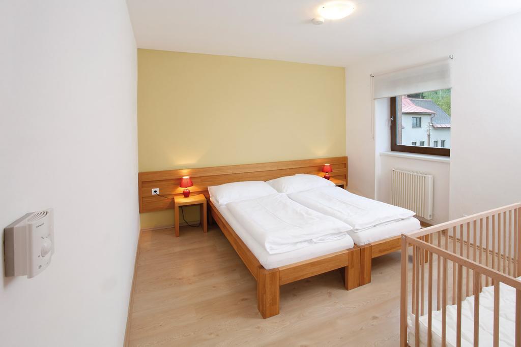 Apartman Stara Skola Vysoké nad Jizerou Oda fotoğraf